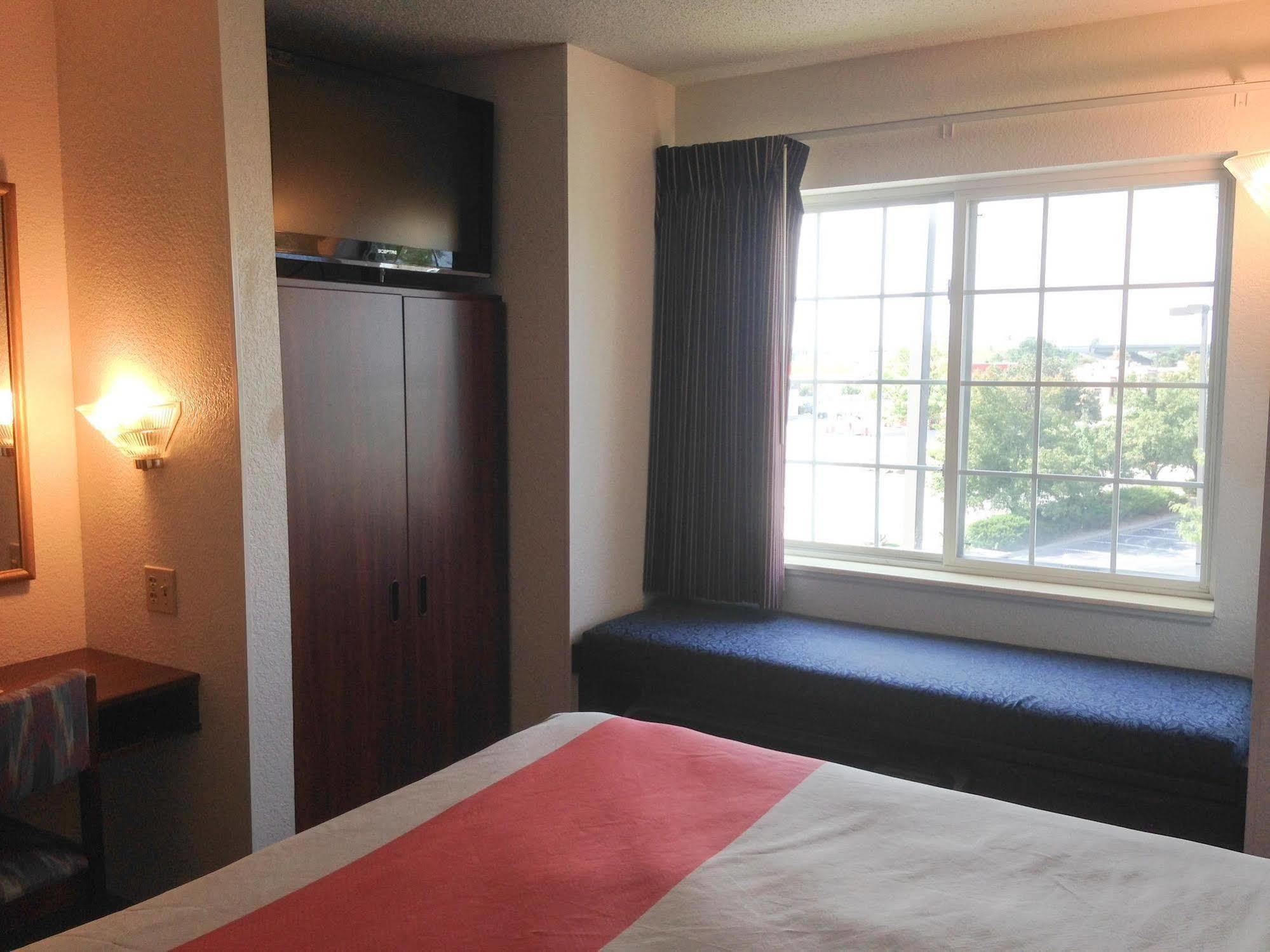 Motel 6-Olathe, Ks Kültér fotó